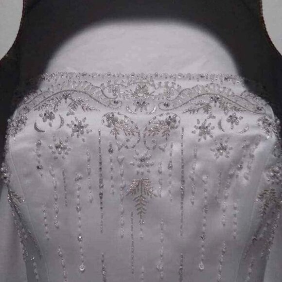 Gorgeous White Strapless A-Line Dress - Picture 5 of 8